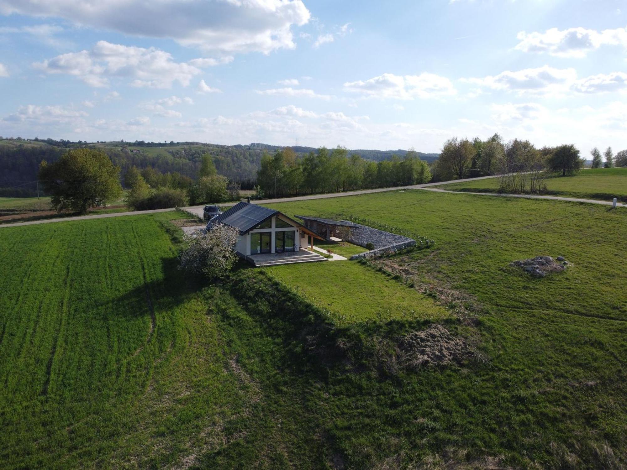 Casa Moderna In Sinteu - Intersectia Intre Modern Si Linistea Naturii Huta Voivozi Extérieur photo