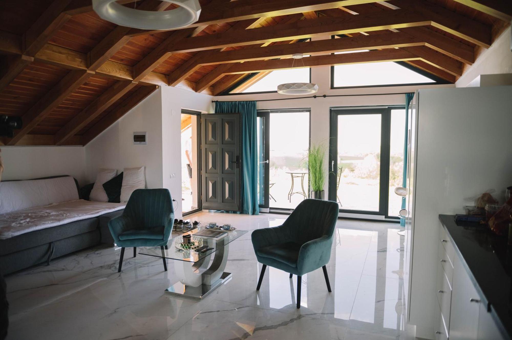 Casa Moderna In Sinteu - Intersectia Intre Modern Si Linistea Naturii Huta Voivozi Extérieur photo